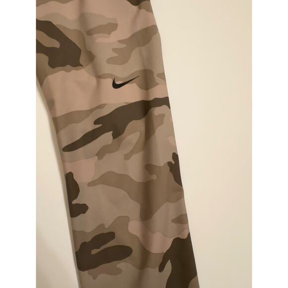 Nike Pro Women's Camouflage 7/8 Training Tights Size S 23" Inseam Tan/Brown - Picture 2 of 4